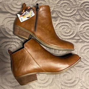 Taxi ankle boots